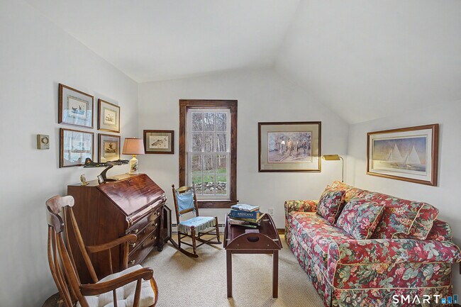 Building Photo - 75 Lake Lillinonah Rd N