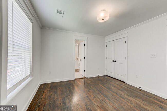 Building Photo - 456 Griffin St NW