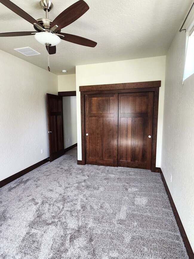 Building Photo - 10850 N Brantley Rd