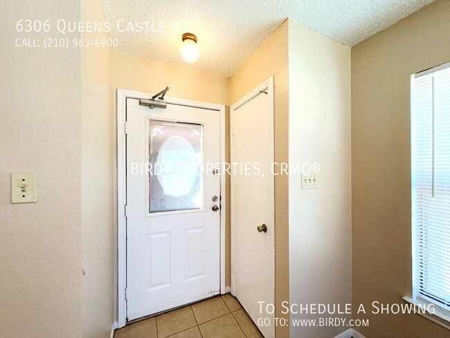 Building Photo - Charming 1-Bedroom Multiplex in San Antoni...