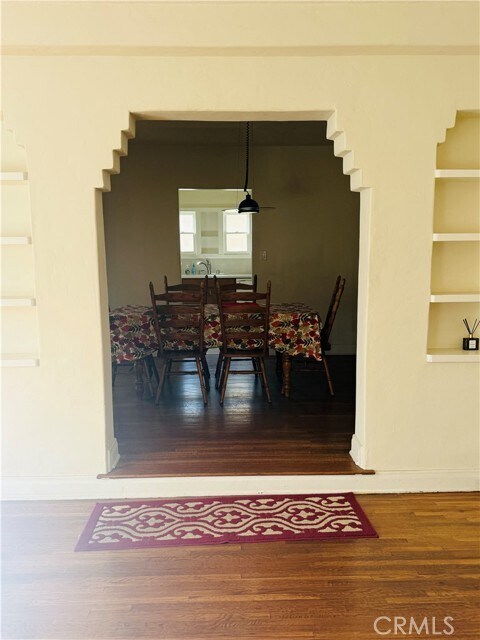 Building Photo - 5717 Alessandro Ave