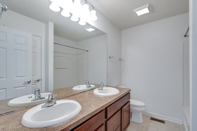 Building Photo - 3955 Gardiner Run