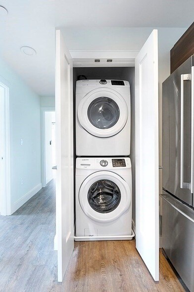 Building Photo - 40 Fisher Ave