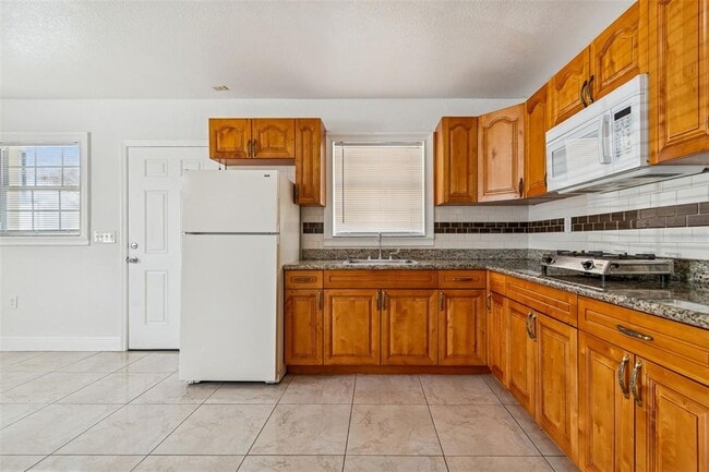 Building Photo - 1705 W Norfolk St