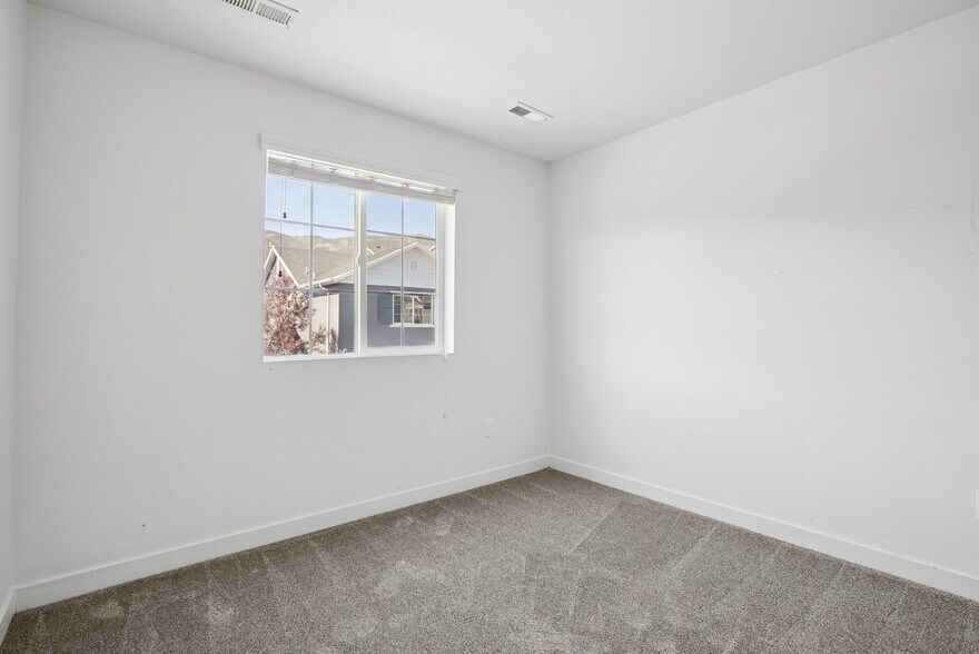 3rd upstairs bedroom - 3013 South Red Pine Drive