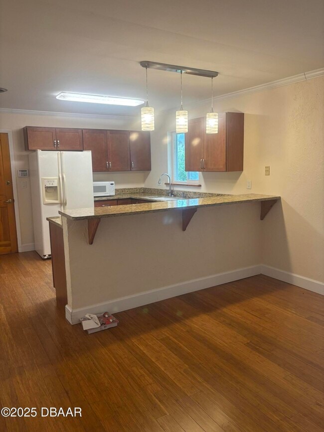 Building Photo - 19 Capri Cir