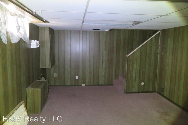 Building Photo - 3 br, 1.5 bath House - 2742 Elbridge St.