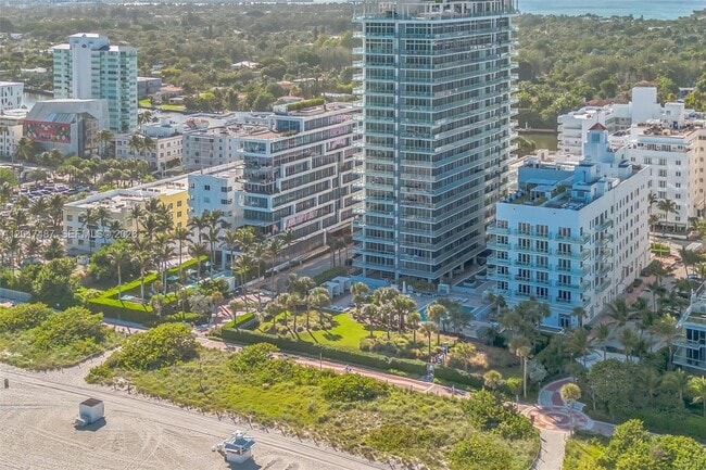 Building Photo - 3737 Collins Ave