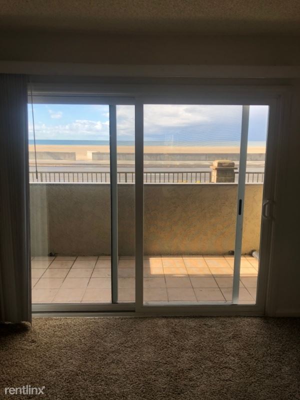 Building Photo - 3 br, 2 bath Condo - 341 E Surfside Dr