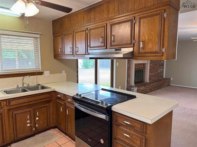 Building Photo - 4614 Trailwood Dr
