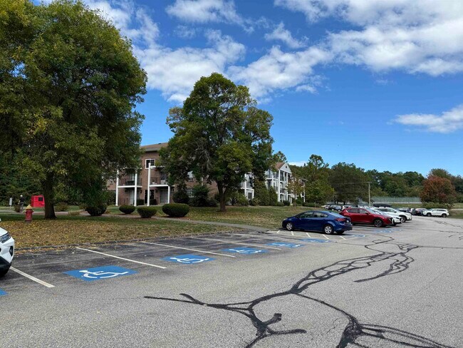 Building Photo - 383 Huse Rd