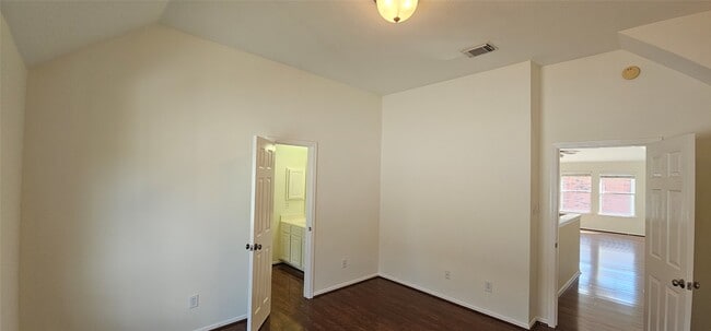 Building Photo - 6926 Sable River Dr