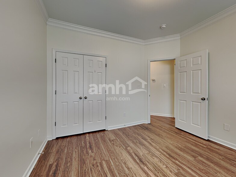 Building Photo - 229 Cinnamon Way