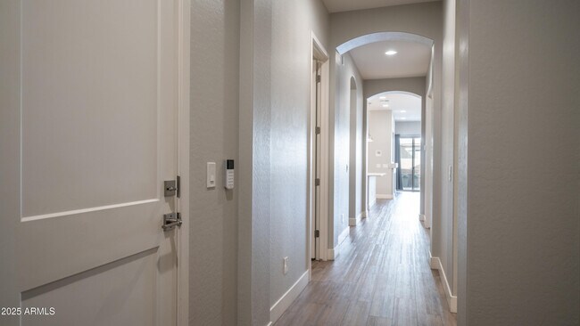 Building Photo - 23080 E Carriage Wy