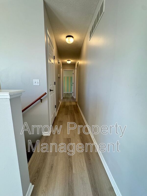 Building Photo - 7355 S 20th St