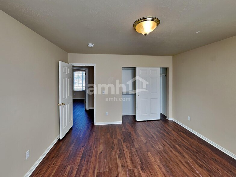 Building Photo - 2663 S 3900 W