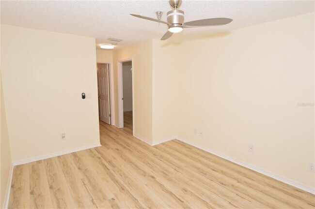 Building Photo - 10265 Gandy Blvd N