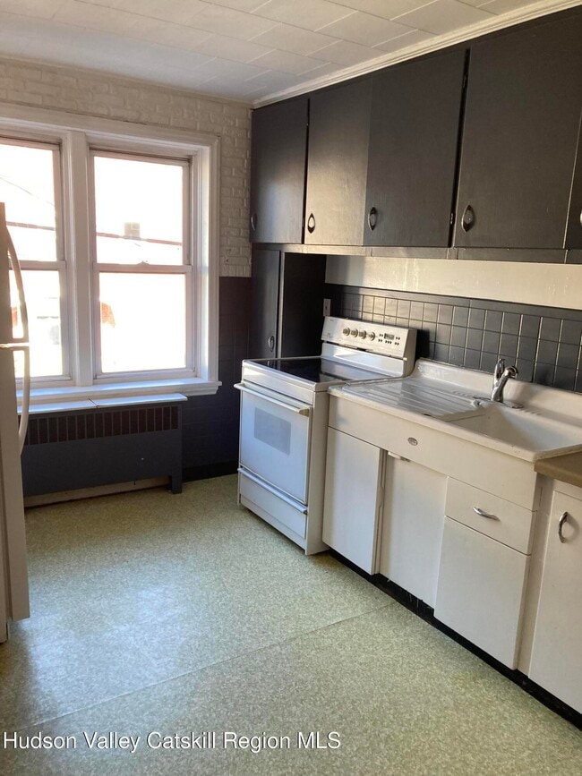 Building Photo - 45 Livingston St