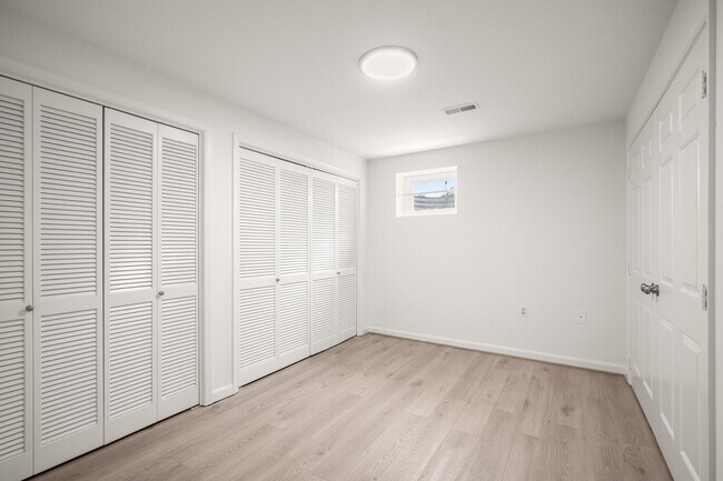 Building Photo - 7109 Radnor Rd