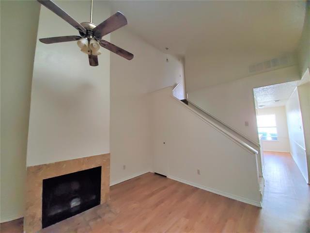 Building Photo - 3024 N Bell Ave
