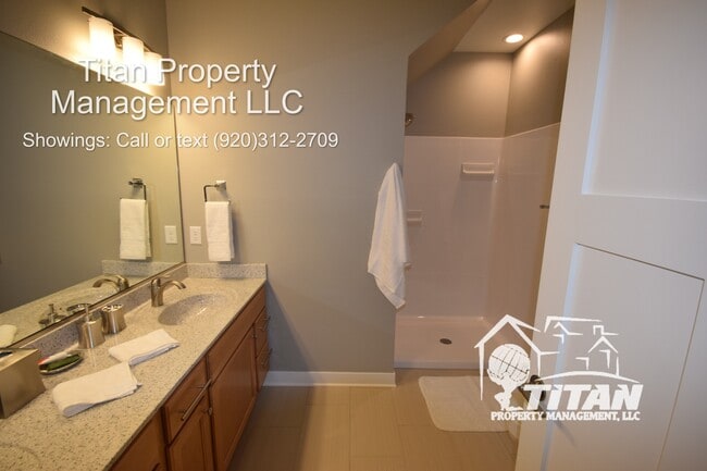 Building Photo - 653 N Waldoch Dr