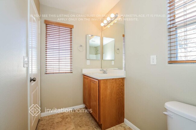 Building Photo - 25 W Focal Point Ave