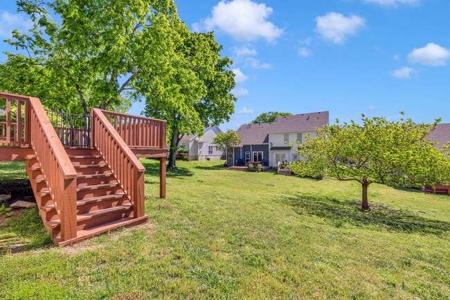 Building Photo - Beautiful and light-filled home in the desirable Normandy Place community located in Nashville’s ...