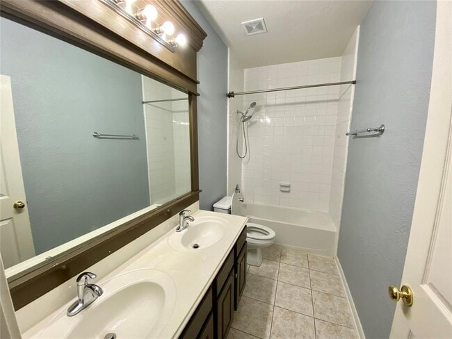 Building Photo - 11719 Goldstream Ct