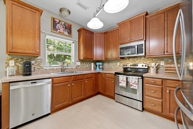 Building Photo - 432 Rose Garden Ln