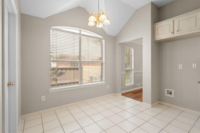 Building Photo - 4664 Wales Dr