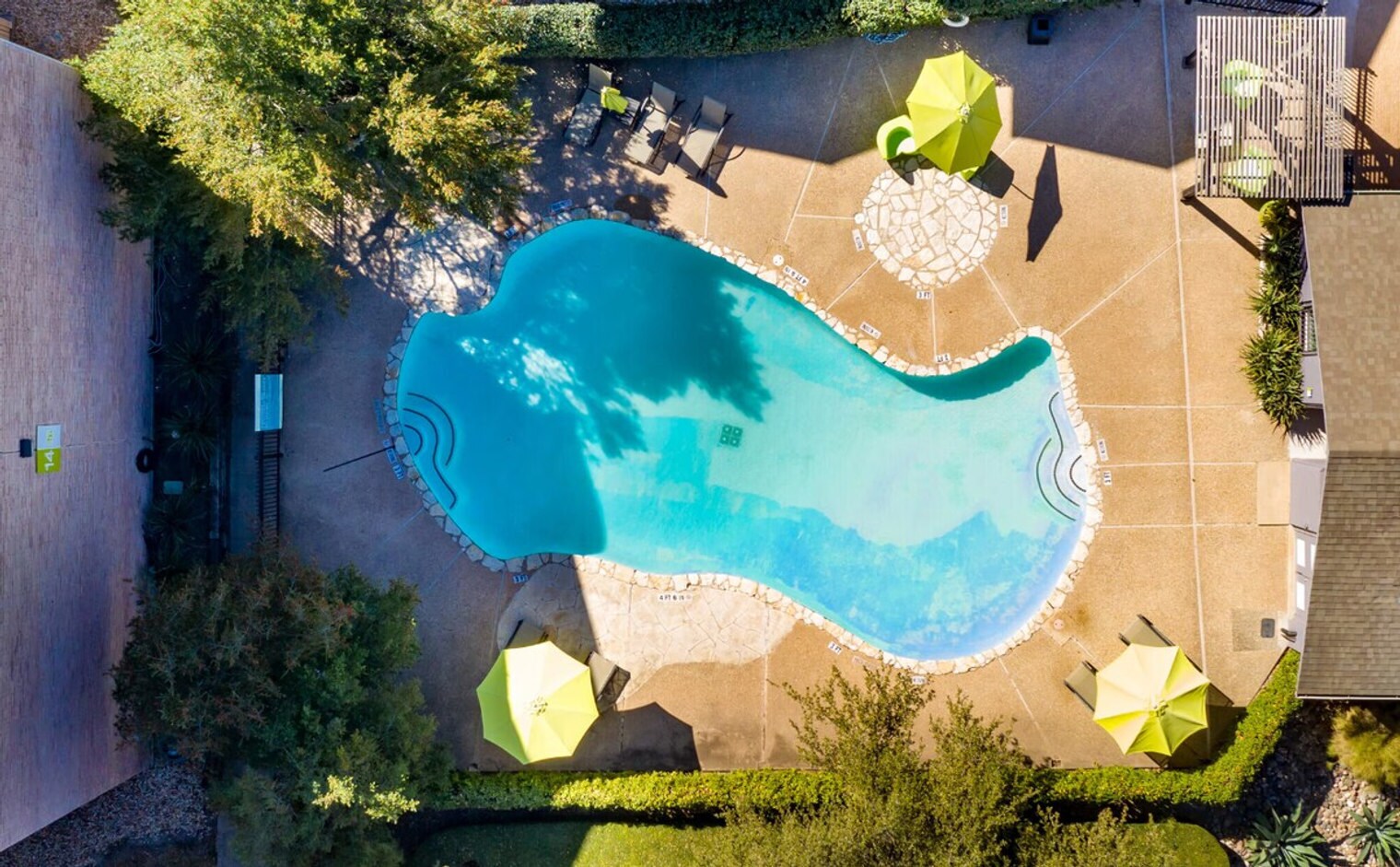 Building Photo - 1071 Clayton Ln