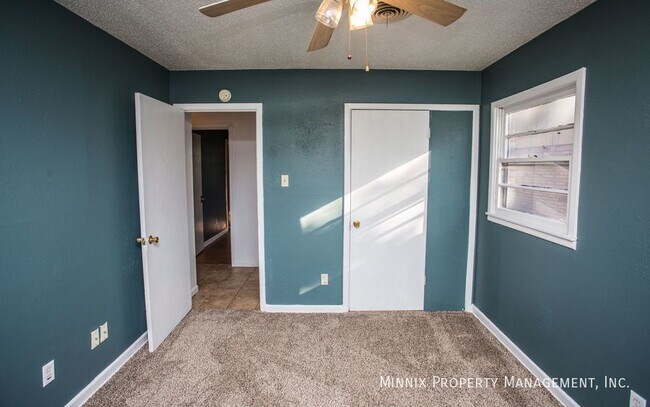 Building Photo - 5414 6th St