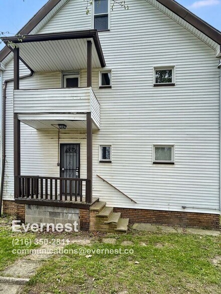 Building Photo - 11917 Forest Ave