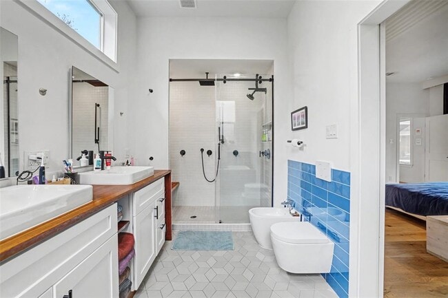 Building Photo - 5803 Shoal Creek Blvd