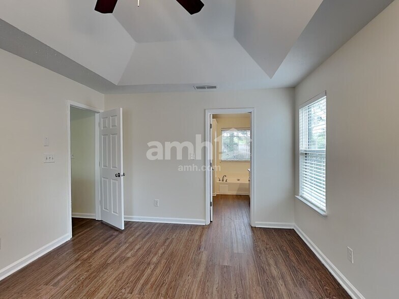 Building Photo - 4238 Brighton Way NW