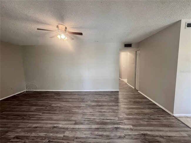 Building Photo - 5503 Pokeweed Ct