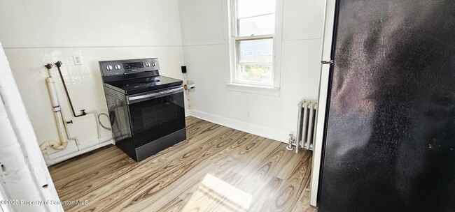 Building Photo - 130 S Rebecca Ave