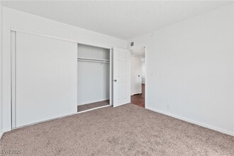 Building Photo - 24 Rose St