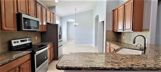 Building Photo - 7112 Spindle Tree Ln