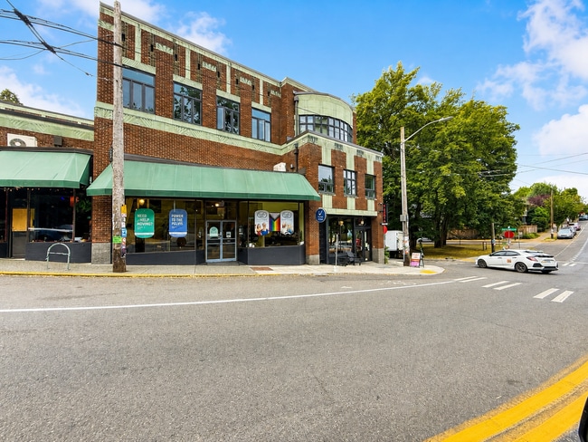 Building Photo - 2855 Rainier Ave S