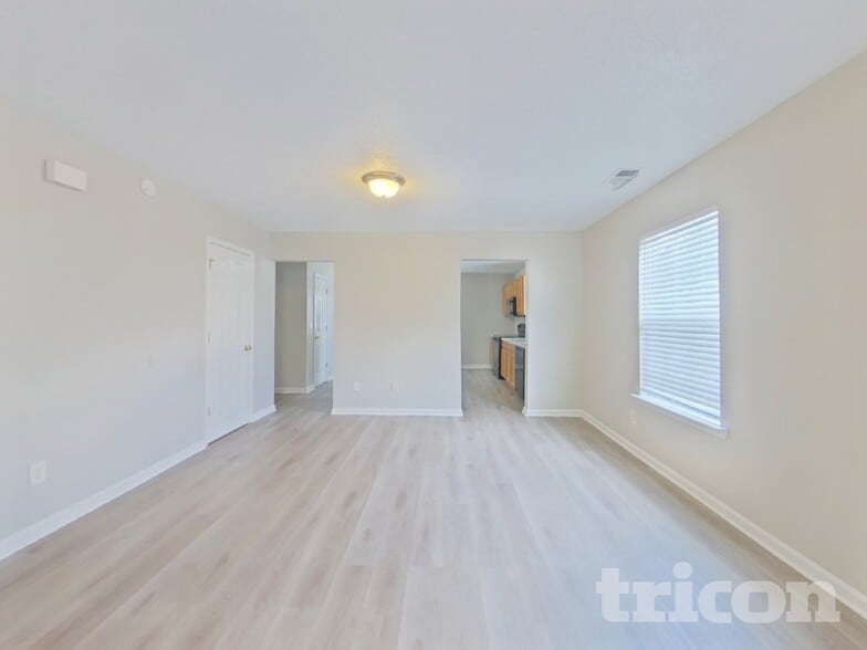 Building Photo - 381 Valley Heights Ln