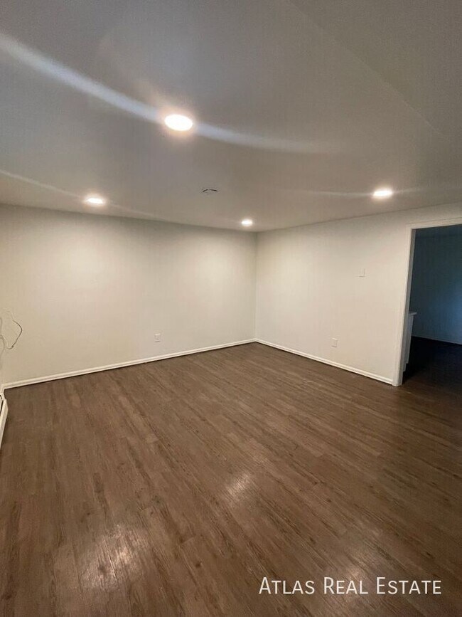 Building Photo - 6035 W 39th Ave
