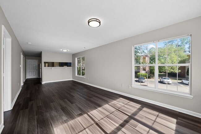 Building Photo - 4246 Villas Dr