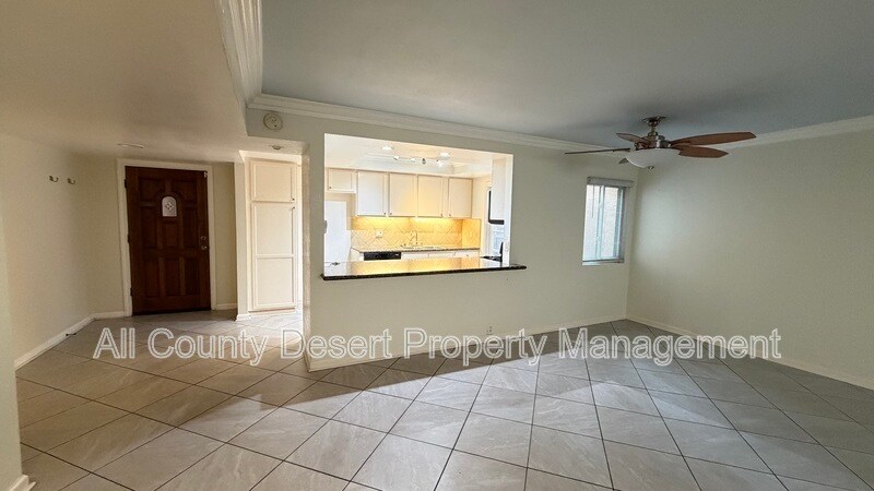 Building Photo - 400 N Sunrise Way