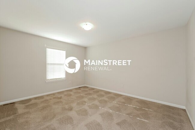 Building Photo - 4 Bedroom Pet-Friendly Home in Independence, MO with Main Street Renewal