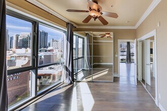 Building Photo - Gaslamp City Square Condo  2 bed 2 bath, top floor, corner unit VIEWS