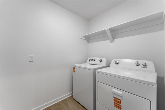 Building Photo - 519 Arizona St