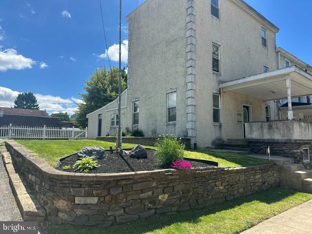 Building Photo - 465 Cinnaminson St