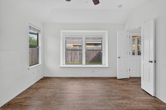 Building Photo - 15111 Parrish Ln
