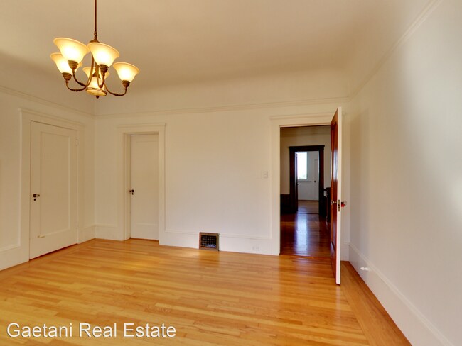 Building Photo - 4 br, 2 bath House - 107 Granville Way (12...